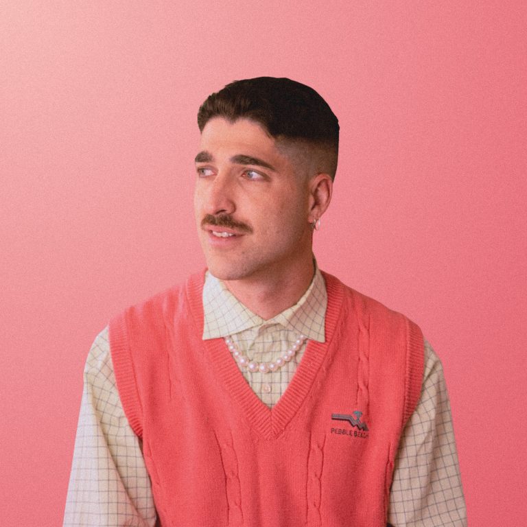 menni jab-pas la fin du monde-portrait profil